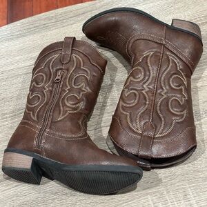 Kids Western zipper boots by Cat & Jack
